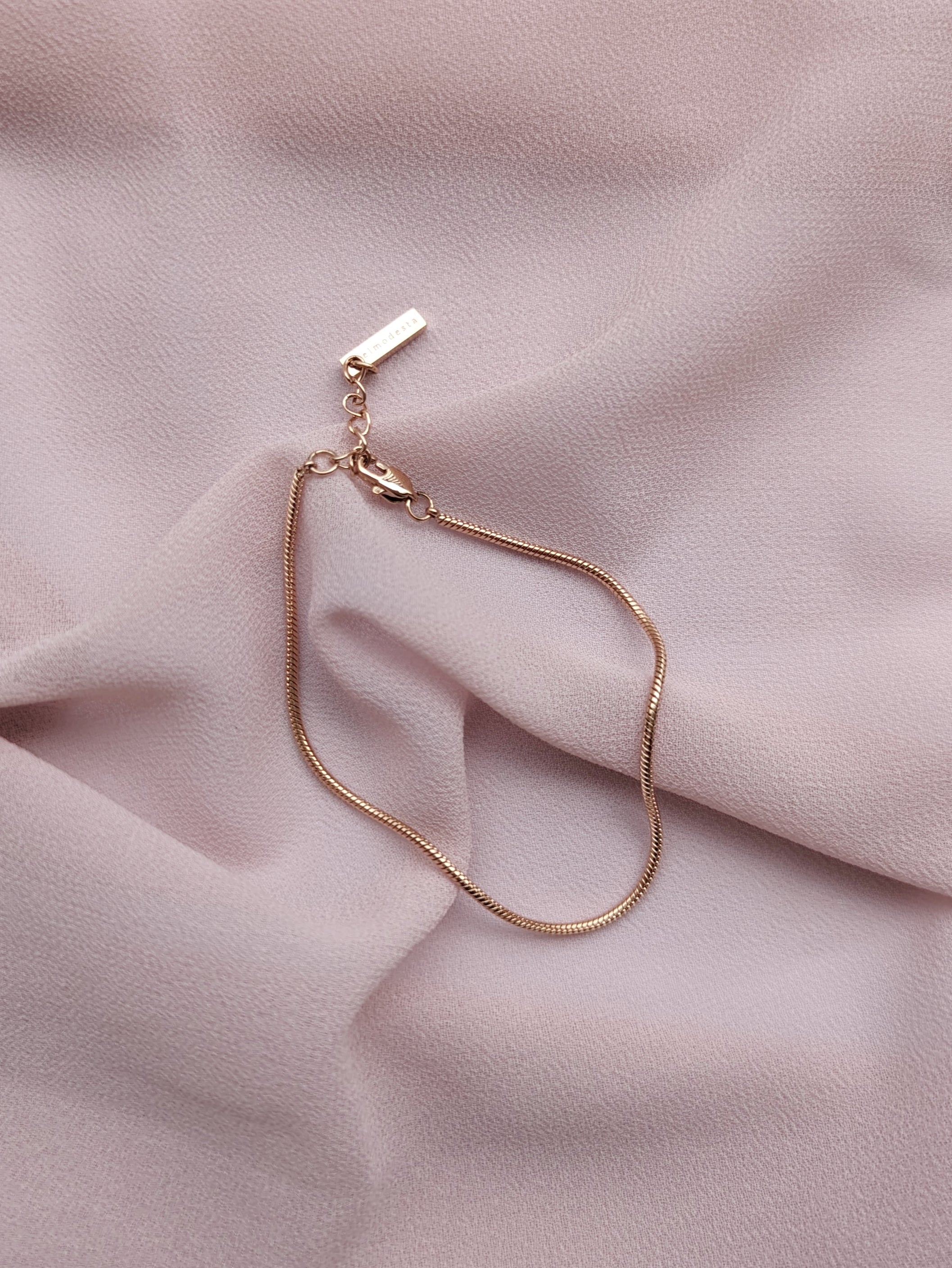 Snake Chain Bracelet - Minimalistic, quiet luxury