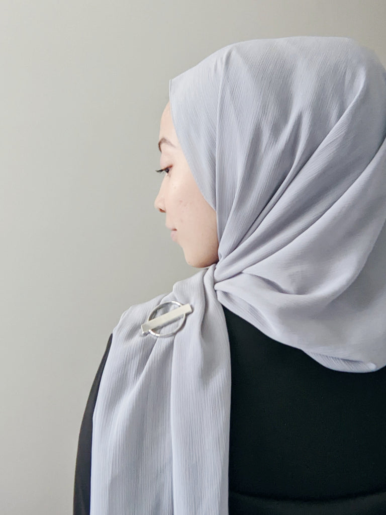 Magnetic Elegance for Your Hijab: Discover Unique Accessories